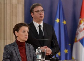 Вучиќ заминува од претседателската функција во СНС