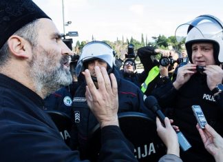 Синоќа повторно немири во Црна Гора за Законот за слобода на вероисповед