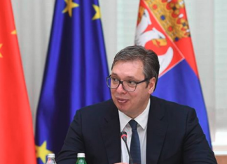 Вучиќ лут, разговараше со Макрон: Неприкриено e насилството насочено кон Србите на Косово
