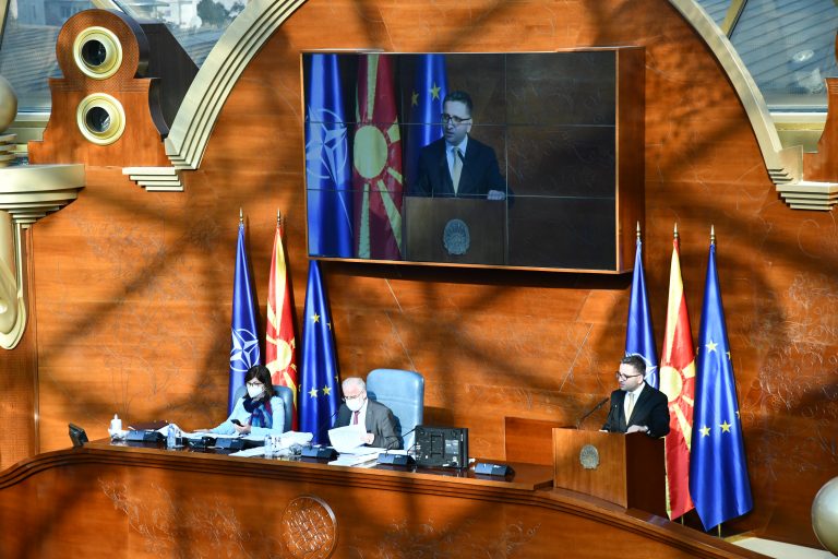 Ребаланс на Буџет: Според власта тој е за справување со економските последици, а според опозицијата, нè турка во уште поголема криза