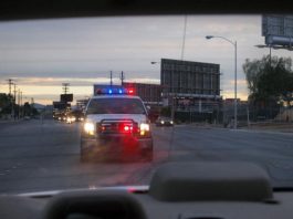 (ФОТО) ХОРОР ВО БРУКЛИН: Автомобил влета во пешачка зона и косеше се по ред