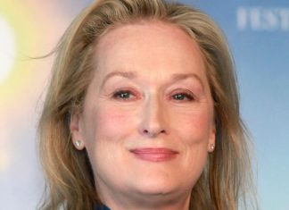 На 18 години и рекле дека е многу грда за да успее, а таа го достигна врвот