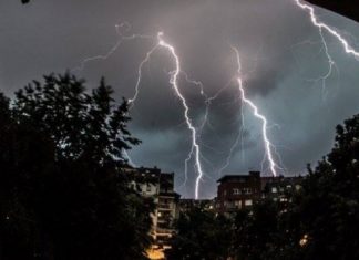 Силно невреме ја погоди Словенија